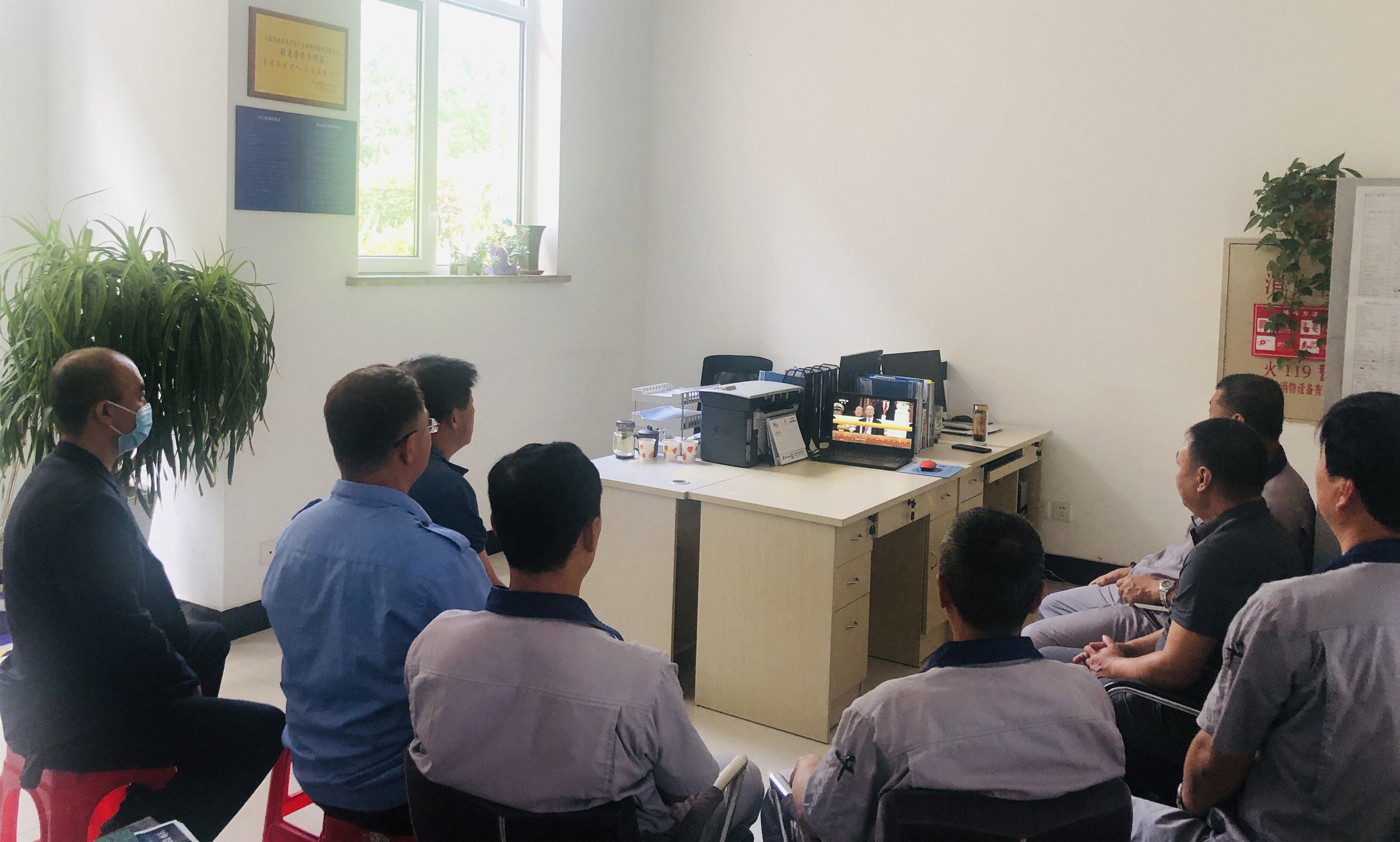 卧龙港湾物业寓目直播